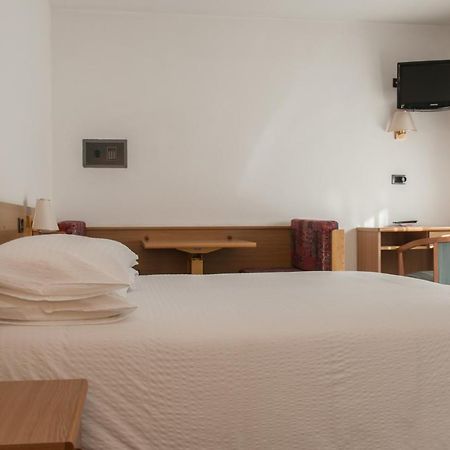 Hotel Ai Pini Vigo di Fassa Kültér fotó