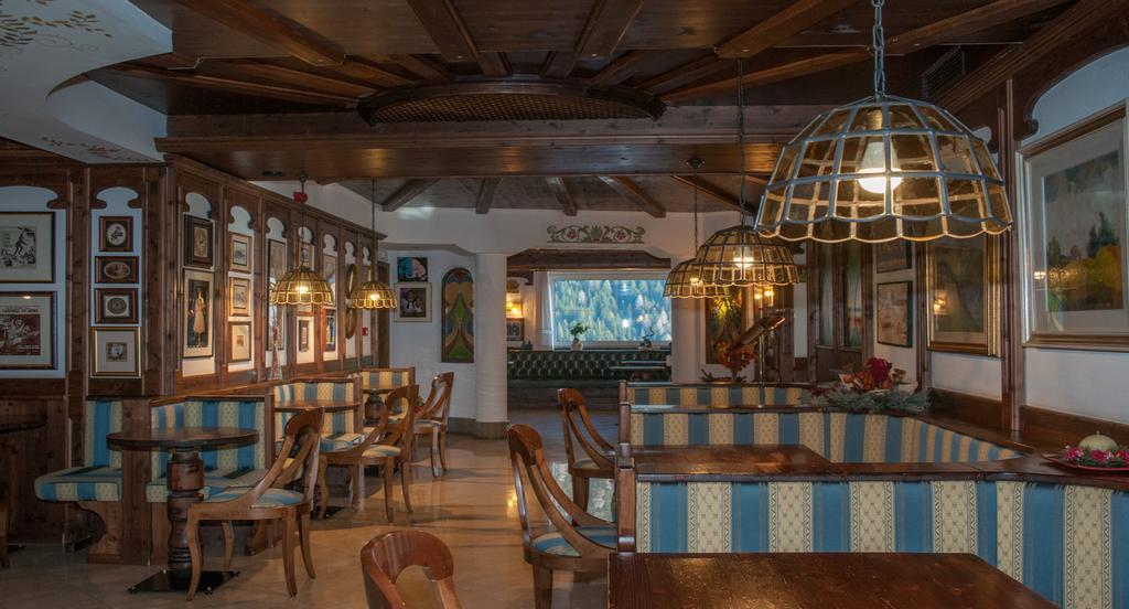 Hotel Ai Pini Vigo di Fassa Kültér fotó