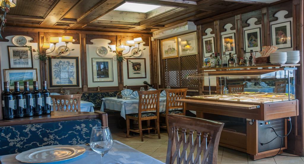 Hotel Ai Pini Vigo di Fassa Kültér fotó