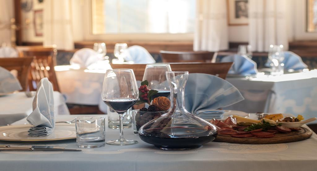 Hotel Ai Pini Vigo di Fassa Kültér fotó